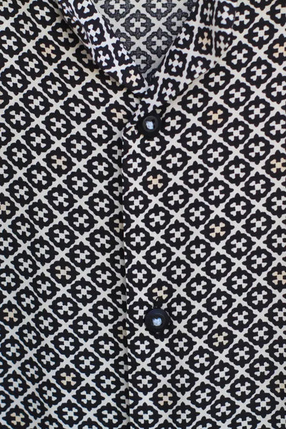 Black and White Printed Half Sleeve Shirt For Men's